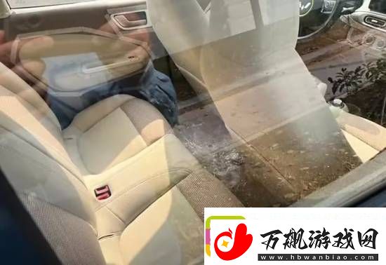 五菱宏光MINIEV三门版谍照曝光!设计Q萌可爱