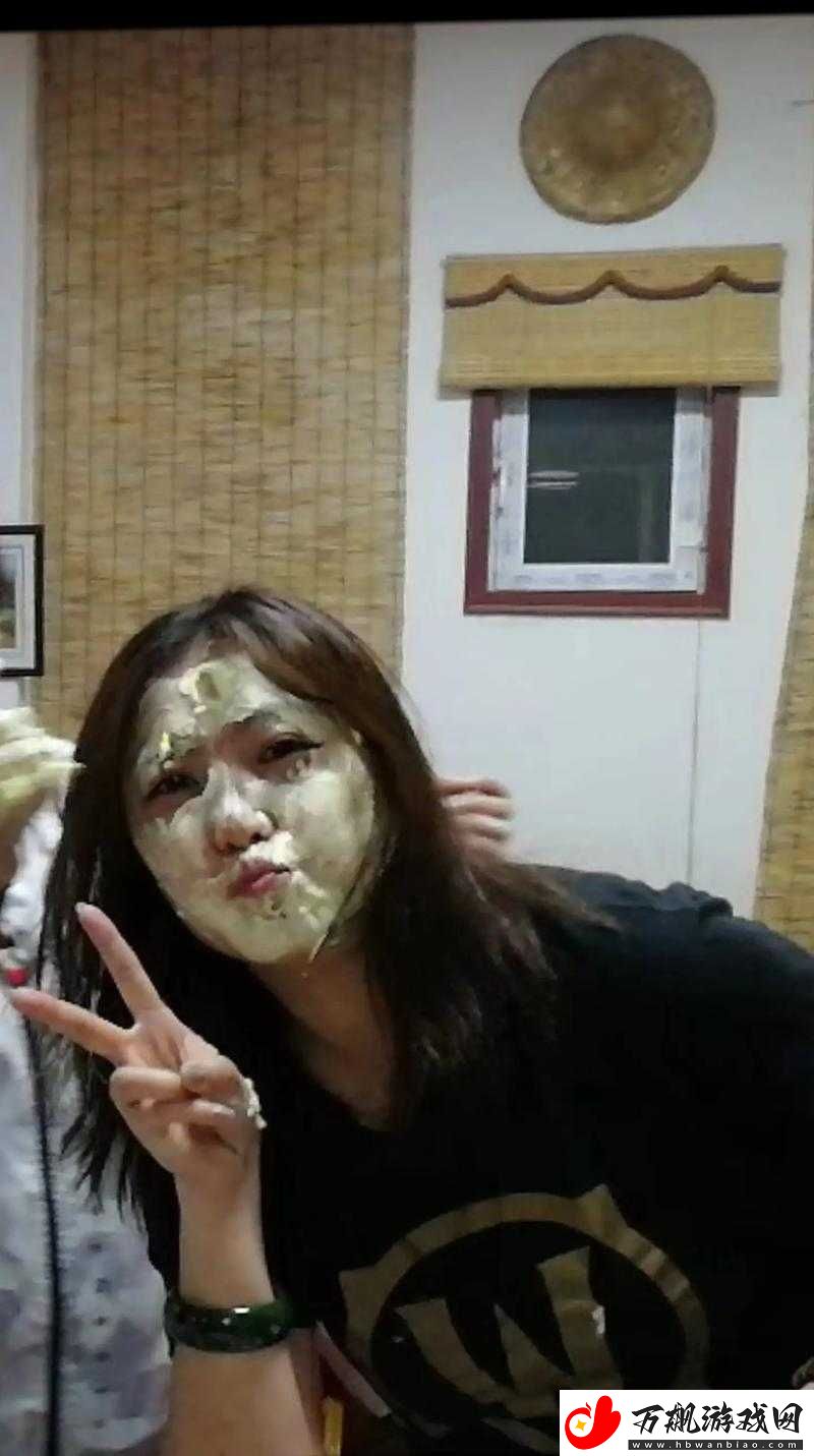 男女在一起愁愁愁素材备受关注