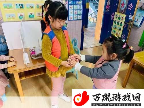 双胞胎一前一后夹心饼干双子