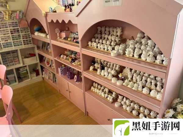 带小玩具逛街的感觉怎么形容,1. 小玩具陪伴,逛街的乐趣无穷