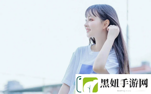 中午妈妈在厨房做饭忙碌身影感人网友：这样的画面满满都是幸福！