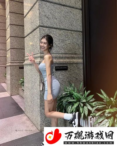瞒着老公加班的HR中字视频热议