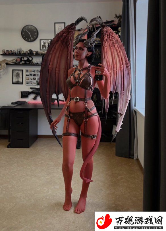 美女Coser完美腰臀比