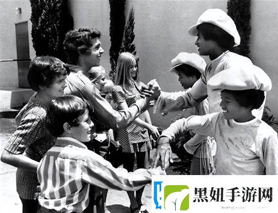 老照片：10岁的迈克尔杰克逊-街头霸王的尚格·云顿