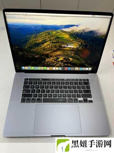 16岁MacBookPro日本:1. "焕新人生:16岁MacBook Pro的奇迹改造之旅