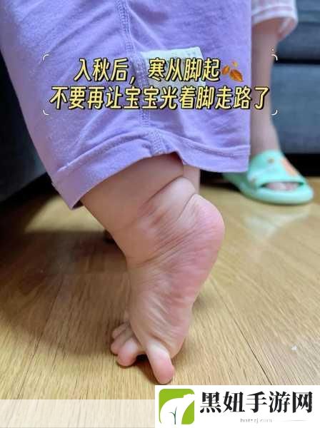 宝宝用力嗯脚翘起来怎么回事：1. 宝宝用力翘脚的原因及应对方法