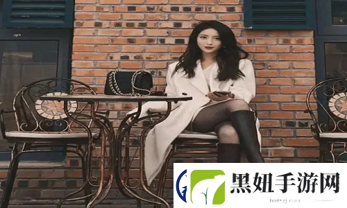 几个装修工人把我压在茶几-友调侃-这是最不安分的家装经历！
