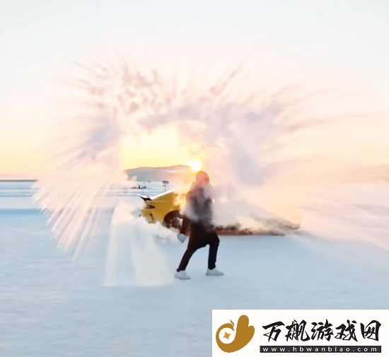 雷军手持加特林提前拜年